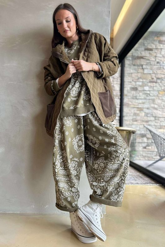 Bandana B Chill Sweatshirt Olive